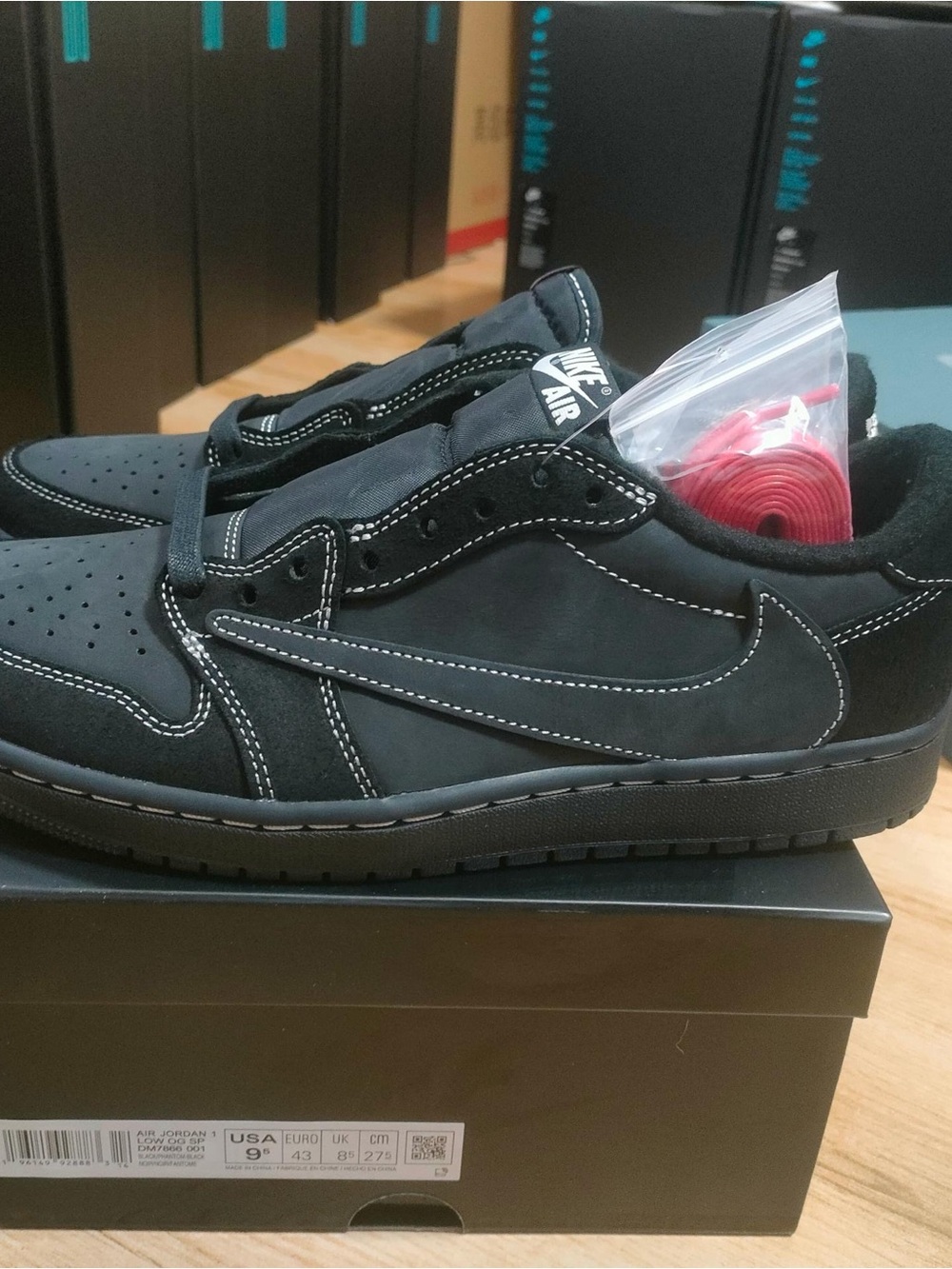 Nike Air Jordan 1 Low Black with Red Laces travis Scott, Black phantom
